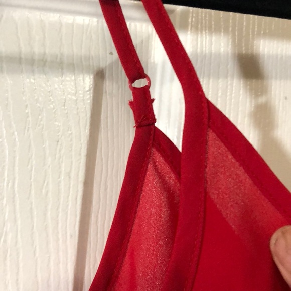 APT9 Essential   Red top size S - Picture 3 of 3